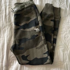 Boys Abercrombie Jogger Sweatpants- size 9/10